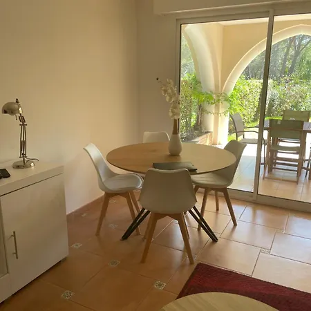 2 Pieces Raphael Renove, Classe 4 Etoiles, 100 M Plages, Piscine, Tennis, Parc, Terrasse, Jardin Privatif