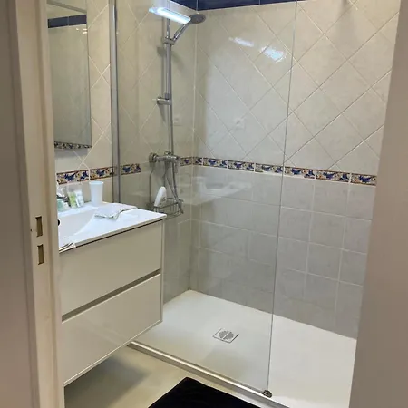 2 Pieces Raphael Renove, Classe 4 Etoiles, 100 M Plages, Piscine, Tennis, Parc, Terrasse, Jardin Privatif Apartamento