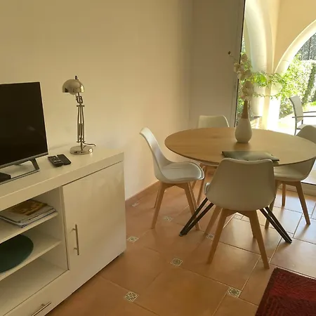 Riviera Oasis: Beachside Retreat With Pool And Tennis Apartment Saint-Raphael (Var)